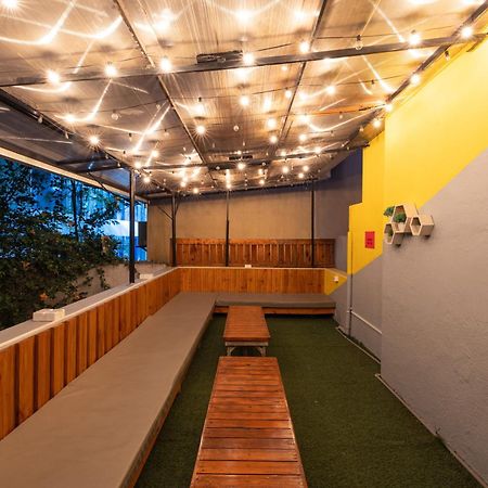 Zostel Bangalore- Indiranagar Екстериор снимка